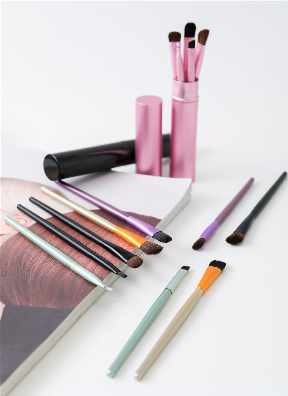 BBL 5pcs Travel Portable Mini Eye Makeup Brushes Set Smudge Eyeshadow Eyeliner Eyebrow Brush Lip Make Up Brush kit Professional BBL 5pcs Travel Portable Mini Eye Makeup Brushes Set Smudge Eyeshadow Eyeliner Eyebrow Brush Lip Make Up Brush kit Professional