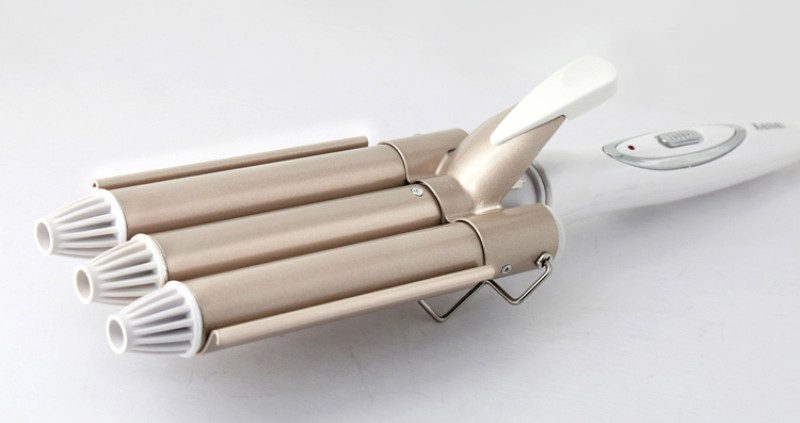 Professional Curling Iron Ceramic Triple Barrel Hair Styler Hair Waver Styling Tools 110-220V Hair Curler Electric Curling 41D Professional Curling Iron Ceramic Triple Barrel Hair Styler Hair Waver Styling Tools 110-220V Hair Curler Electric Curling 41D